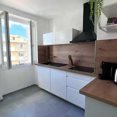 T2 Avec Balcon Au Coeur De - Clim & Wifi 아파트 *