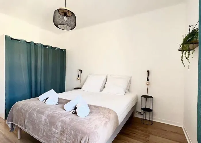 T2 Avec Balcon Au Coeur De - Clim & Wifi * אז'אקסיו