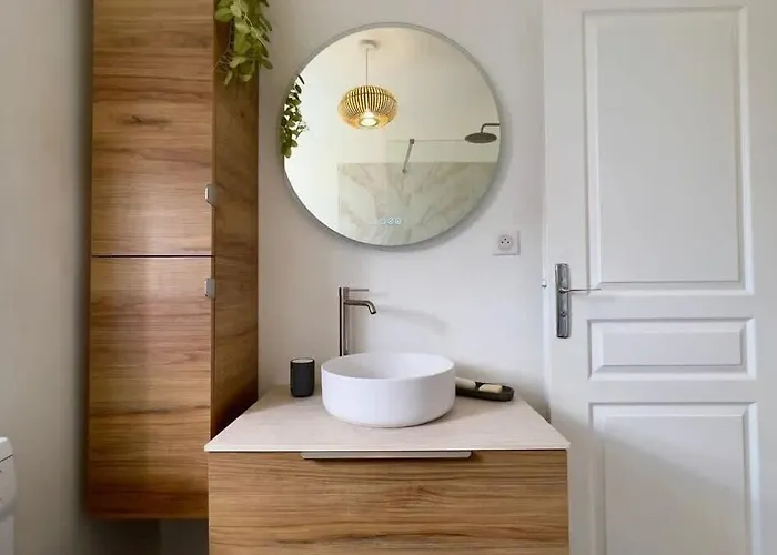 T2 Avec Balcon Au Coeur De - Clim & Wifi דירה