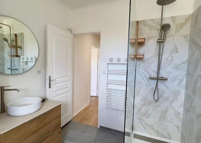 דירה T2 Avec Balcon Au Coeur De - Clim & Wifi אז'אקסיו