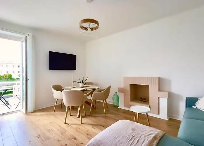 T2 Avec Balcon Au Coeur De - Clim & Wifi * אז'אקסיו